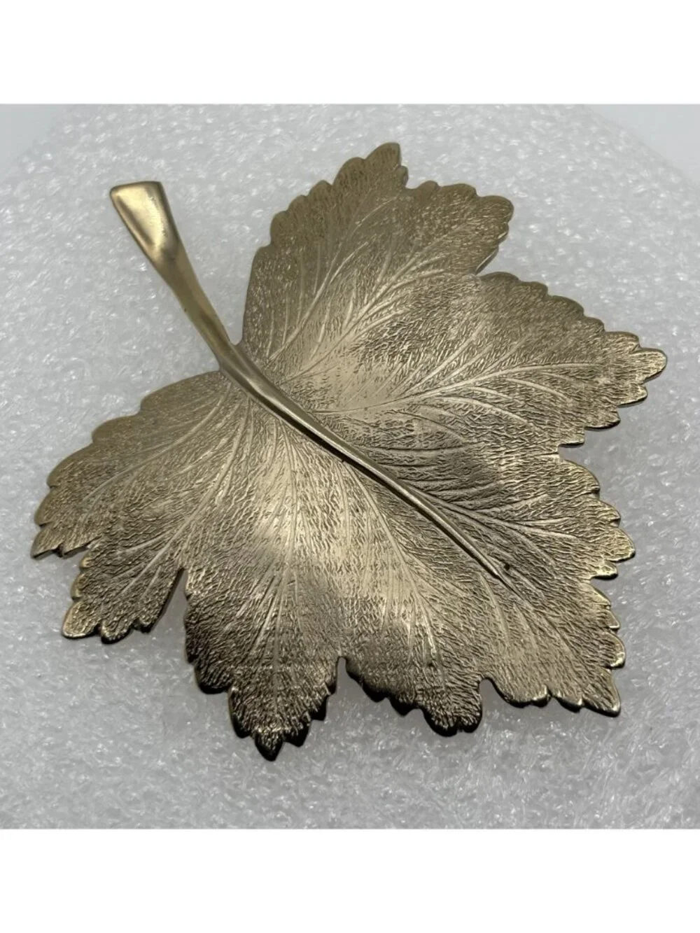 Vintage Giovanni Maple Leaf Brooch Gold Tone Matte Textured 1960s 70s and Signed